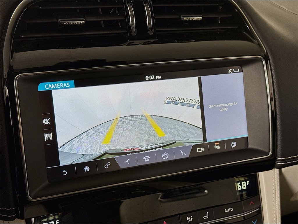 Used 2019 Jaguar F-PACE SVR image 14