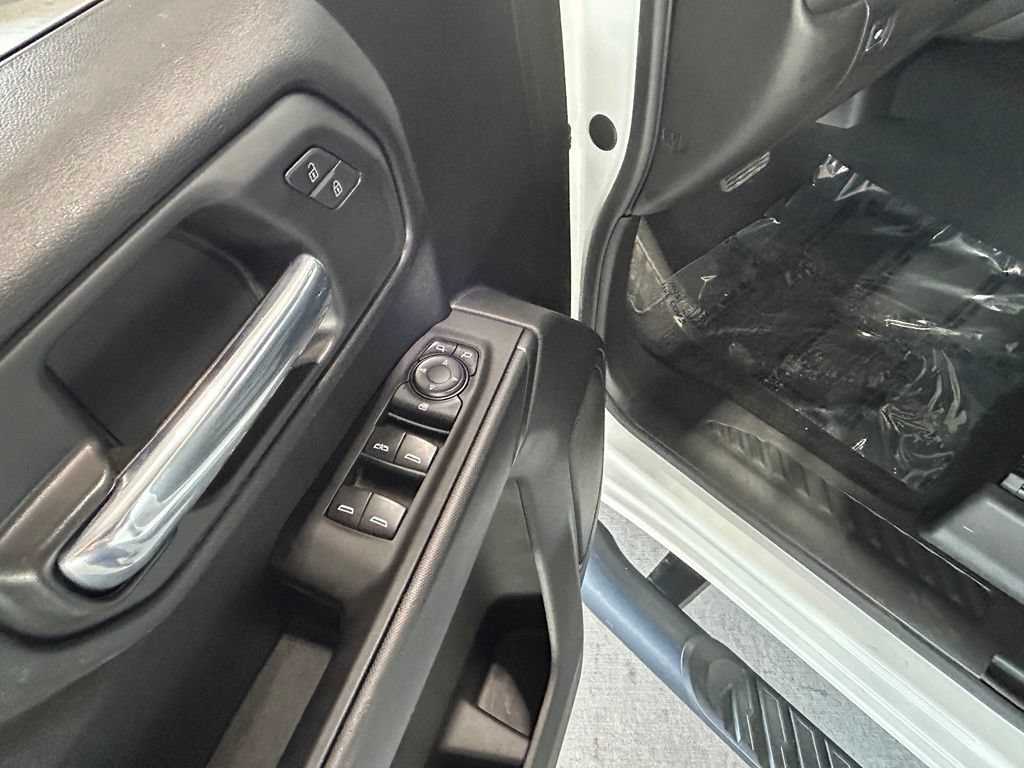Used 2025 Chevrolet Silverado 1500 Custom w/ Turbomax Blackout Package AWD/4WD image 30