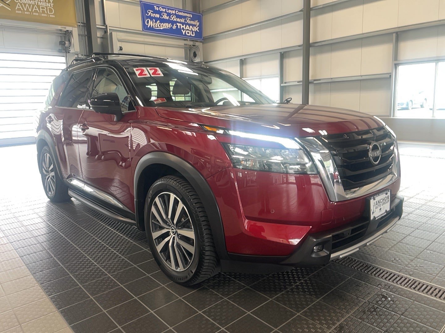 Used 2022 Nissan Pathfinder Platinum w/ Lighting Package (N93)