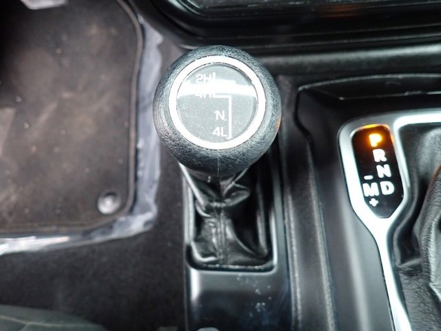 Used 2020 Jeep Gladiator Sport image 22