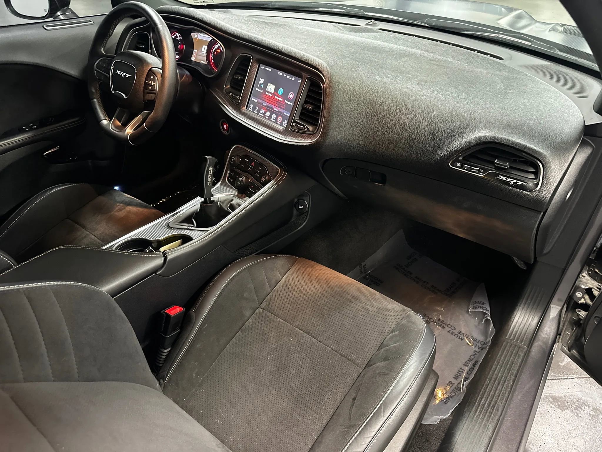 Used 2016 Dodge Challenger SRT Hellcat image 15