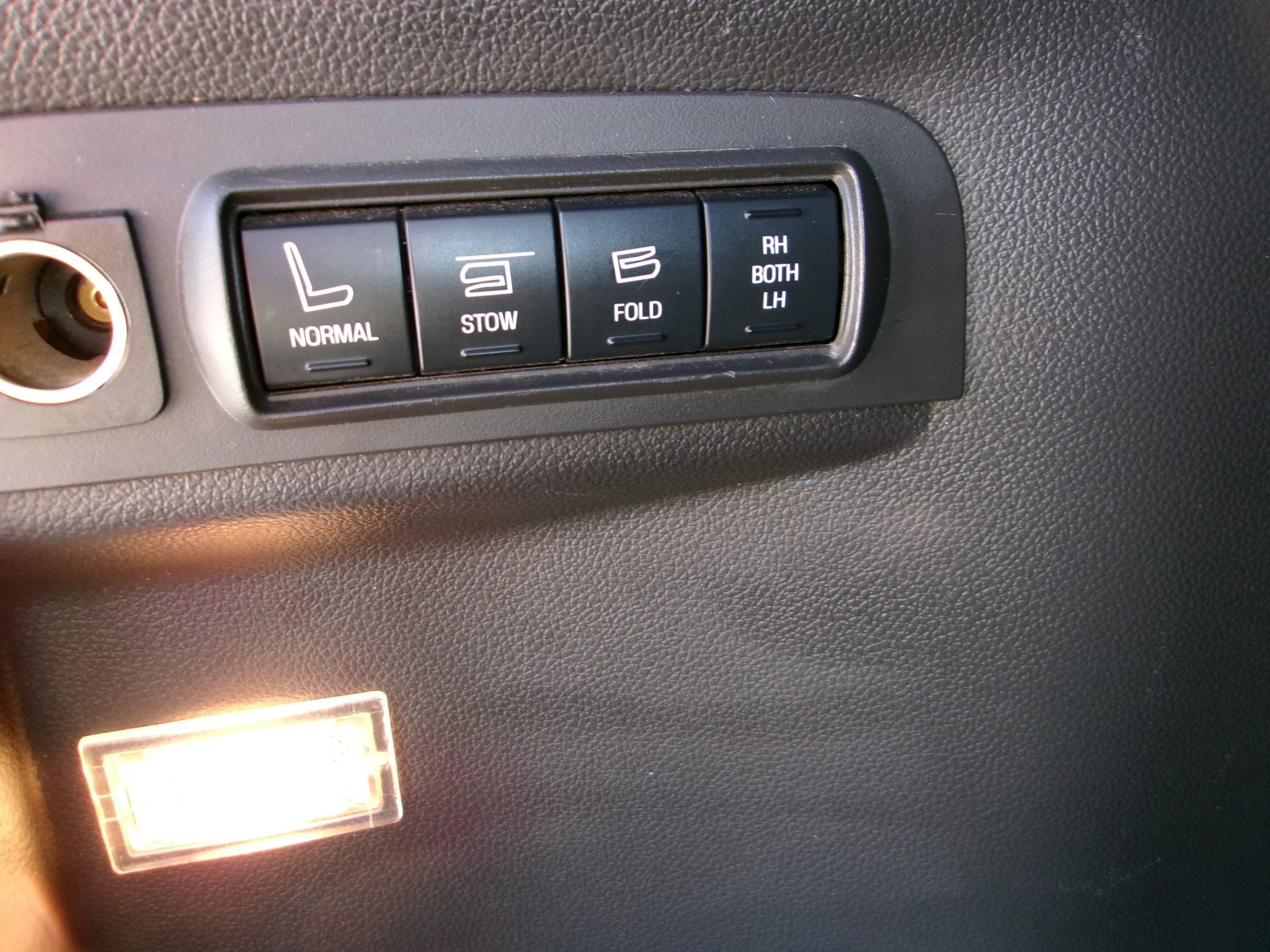 Used 2015 Ford Explorer Limited w/ Equipment Group 302A image 9