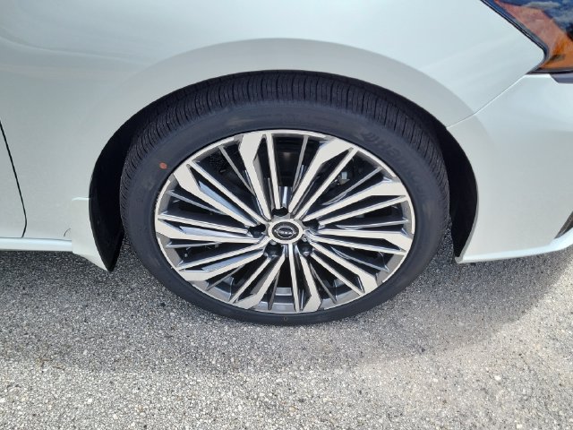 New 2026 Nissan Altima 2.5 SV w/ SV Premium Package FWD image 7