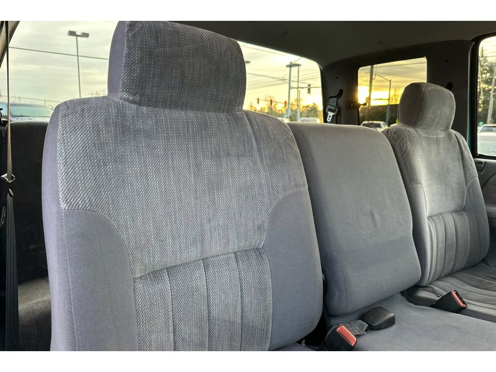 Used 1997 Dodge Ram 2500 Truck ST image 16