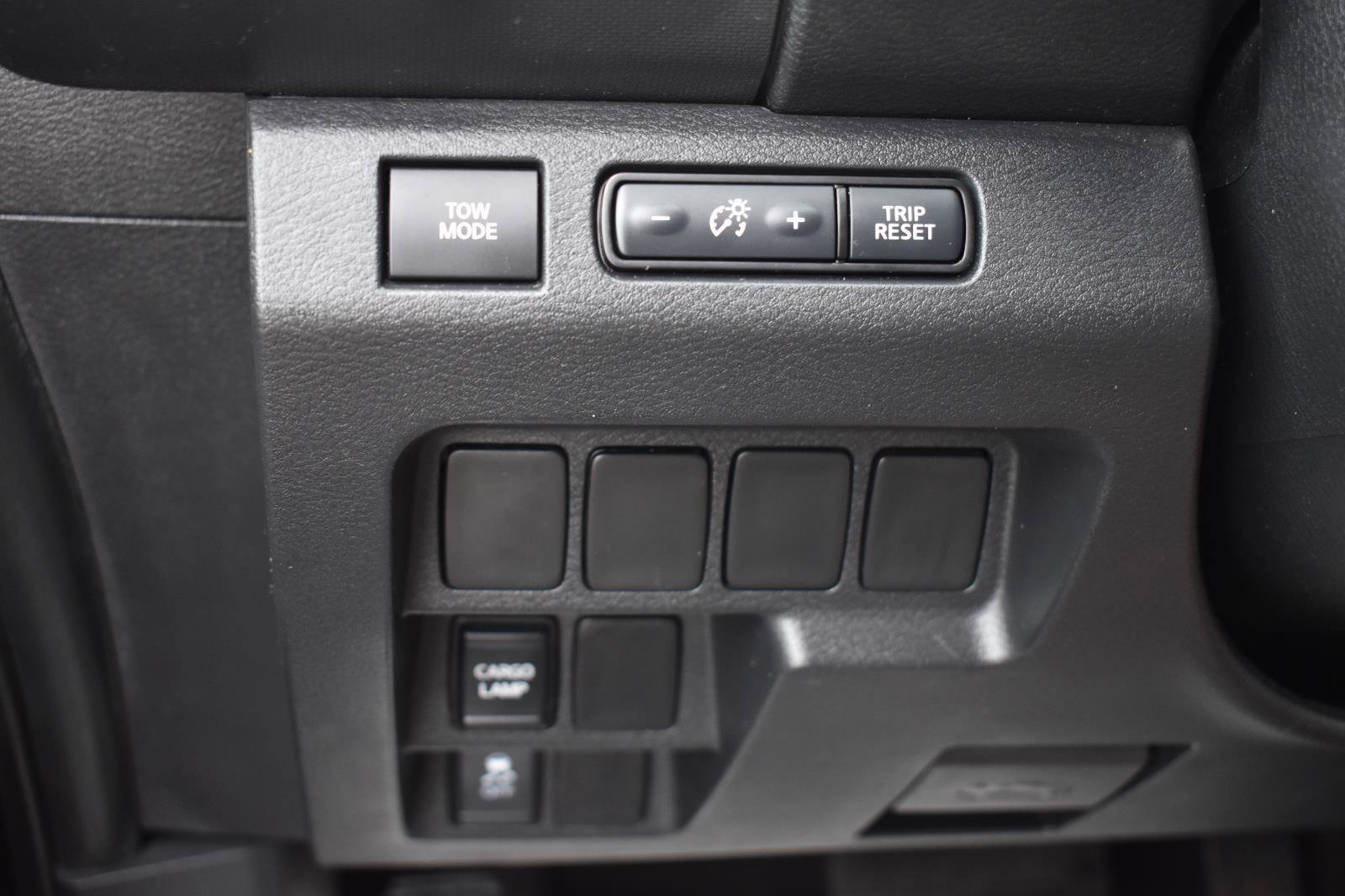 Used 2022 Nissan Frontier SV image 40