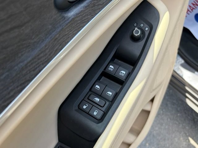 Used 2023 Jeep Grand Cherokee L Limited w/ Luxury Tech Group II AWD/4WD image 13