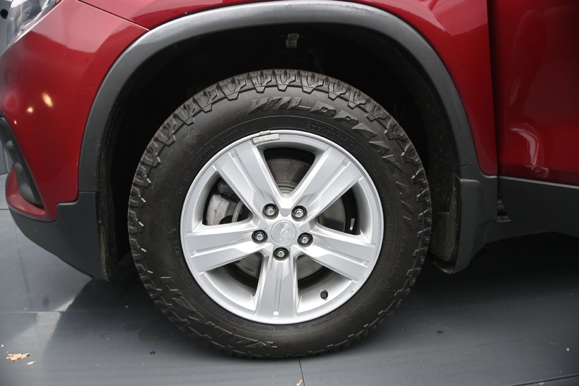 Used 2019 Chevrolet Trax LT w/ Sun & Sound Package AWD/4WD image 26
