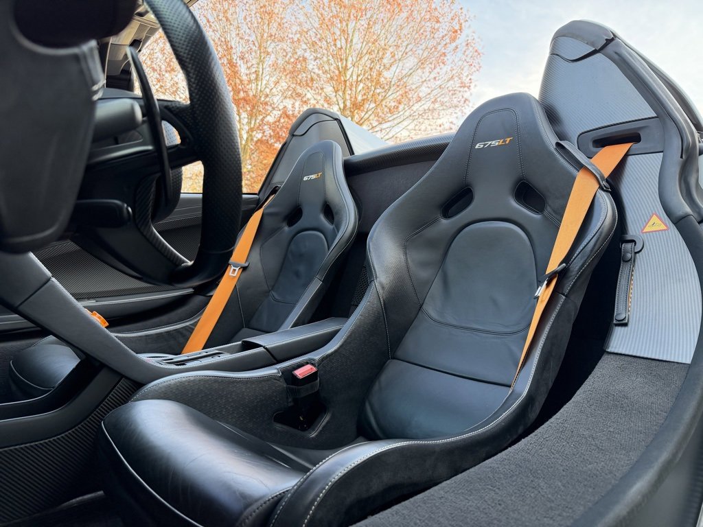 Used 2016 McLaren 675LT Spider image 10