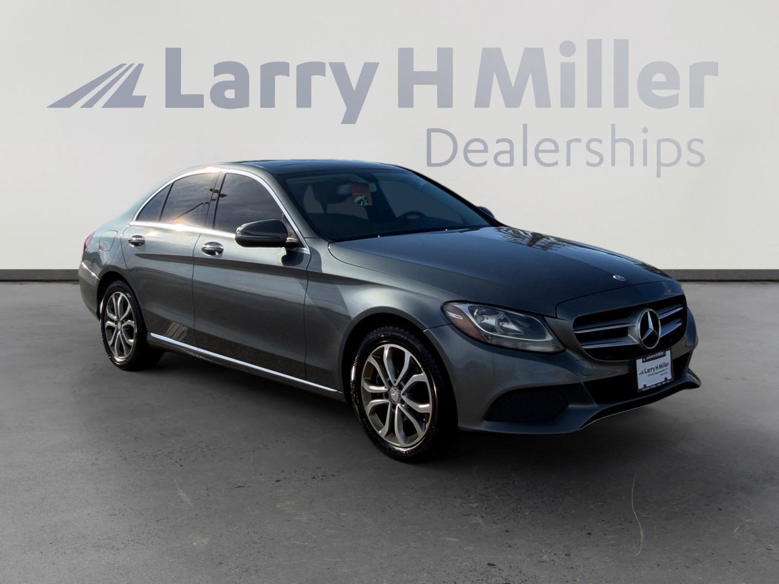 Used 2017 Mercedes-Benz C 300 4MATIC Sedan image 8