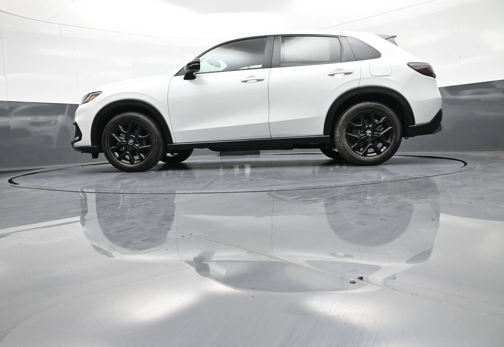 Certified 2025 Honda HR-V Sport image 31