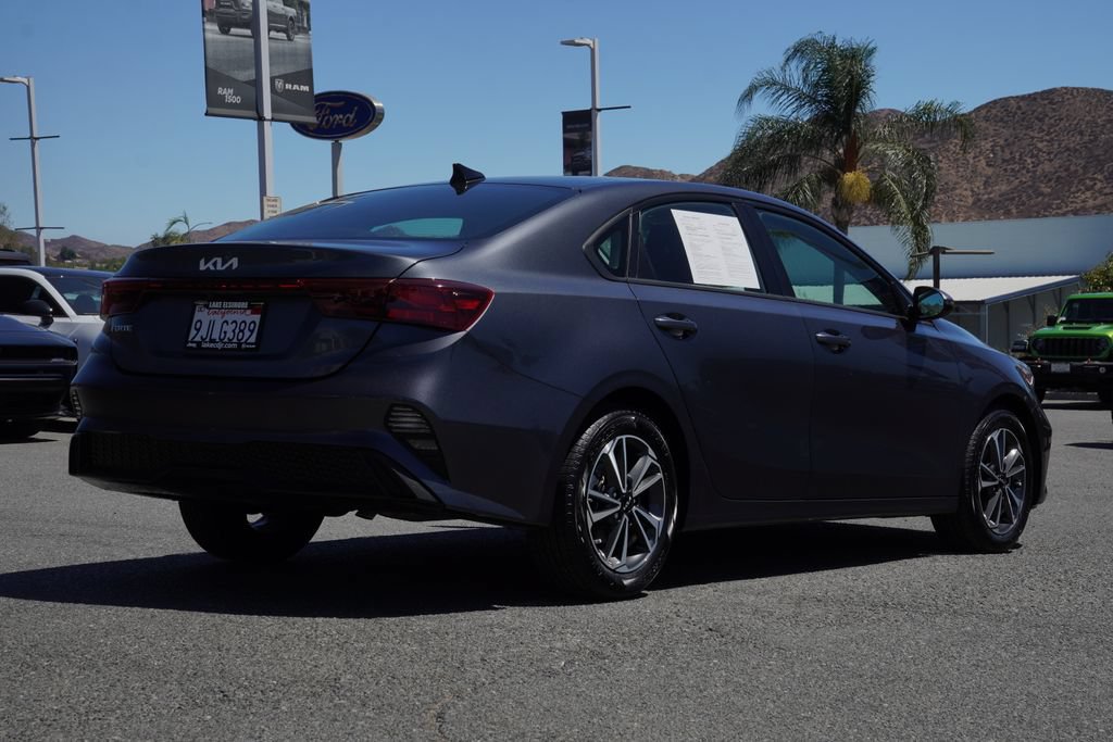 Used 2024 Kia Forte LXS w/ LXS Technology Package FWD image 4