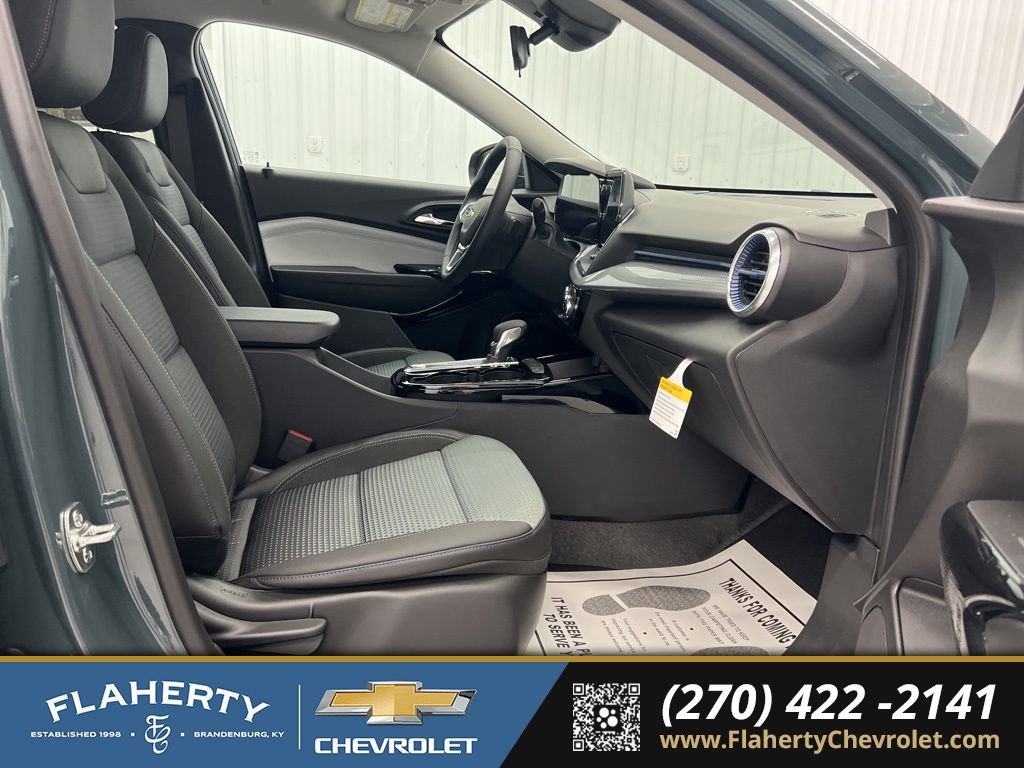 New 2026 Chevrolet Trax LT w/ LT Convenience Package image 15