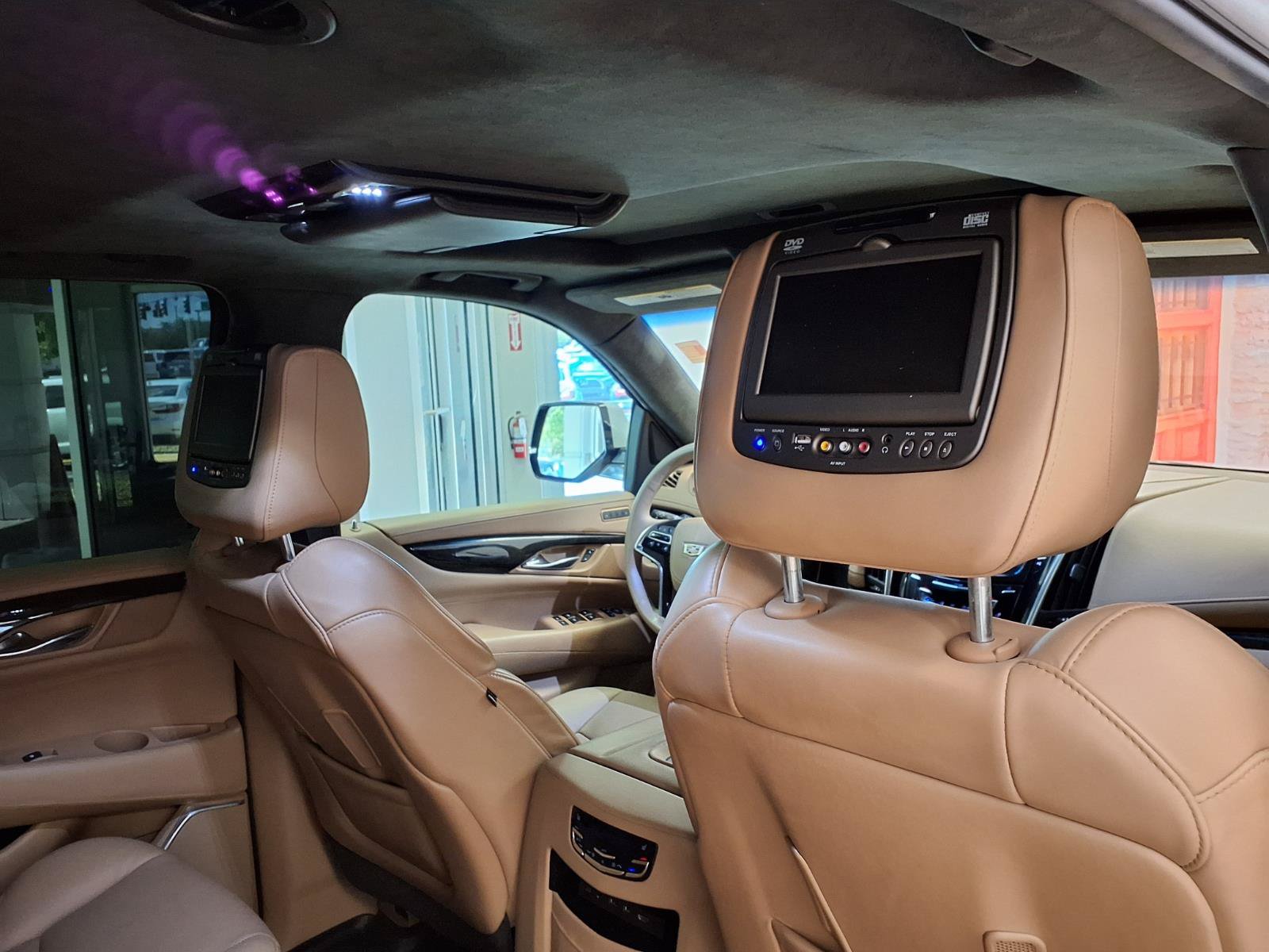 Used 2019 Cadillac Escalade ESV Platinum AWD/4WD image 14