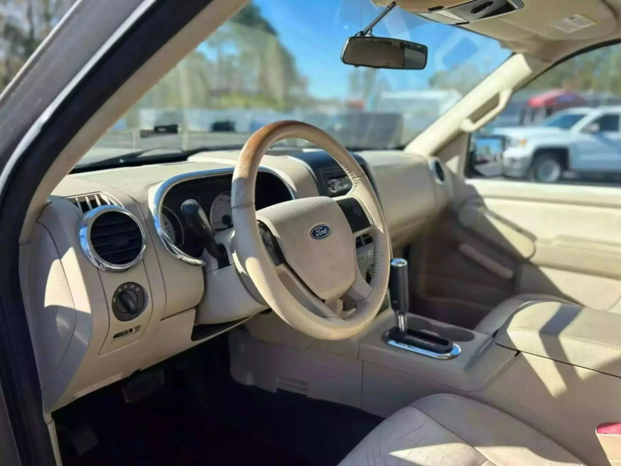 Used 2007 Ford Explorer Sport Trac Limited image 13