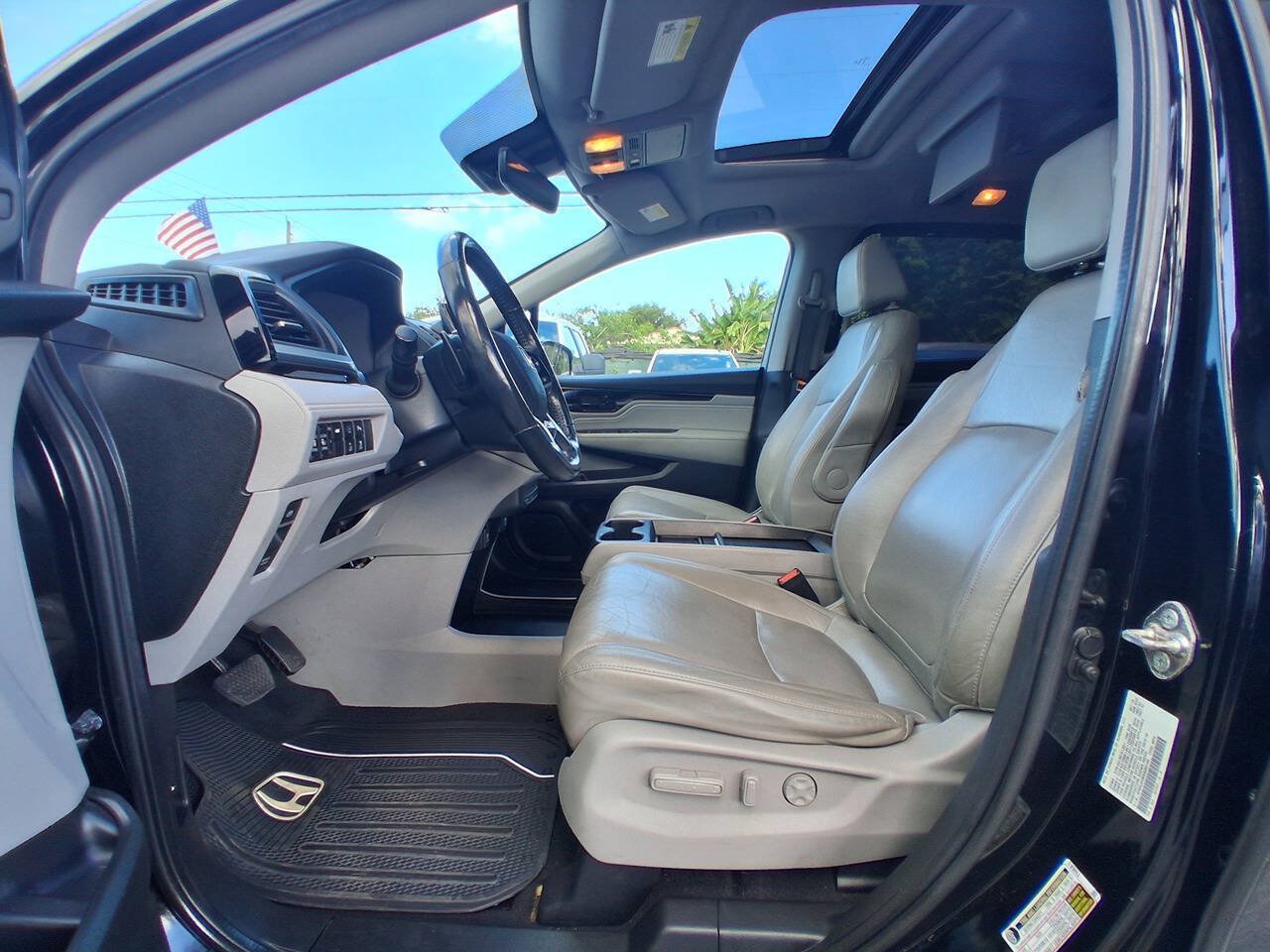 Used 2019 Honda Odyssey Elite image 17