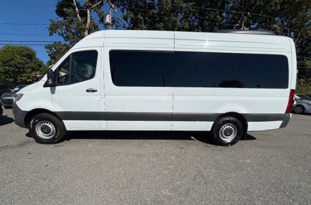 Used 2025 Mercedes-Benz Sprinter 2500 image 4