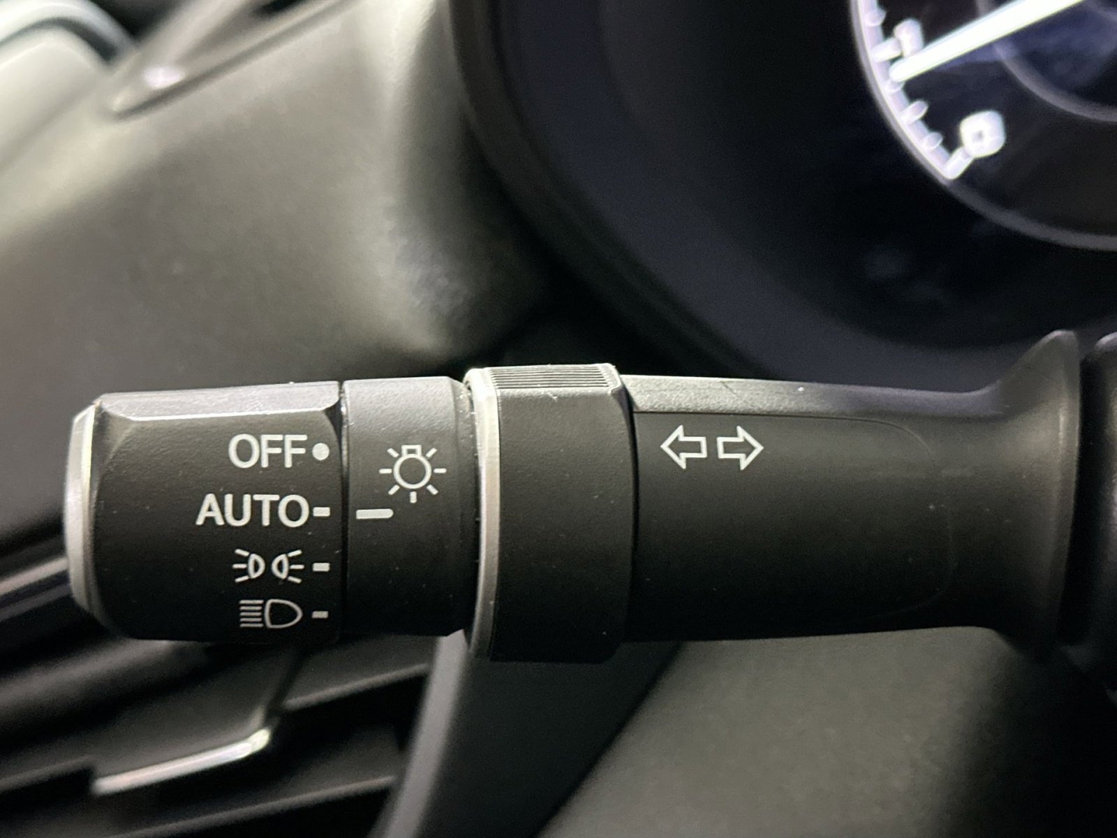 Used 2022 Acura TLX w/ Technology Package image 31