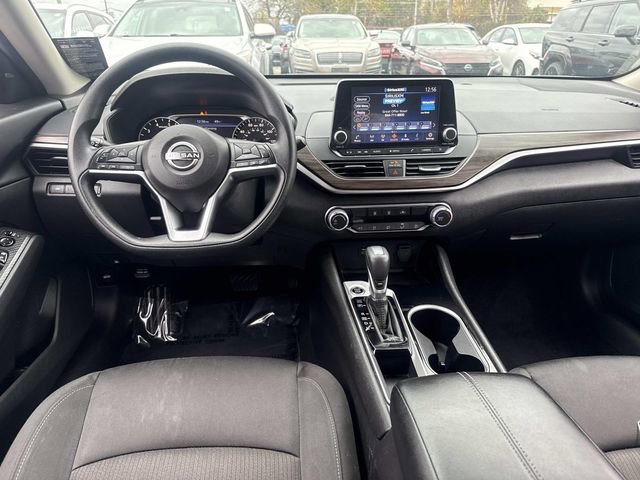 Used 2024 Nissan Altima 2.5 SV image 17