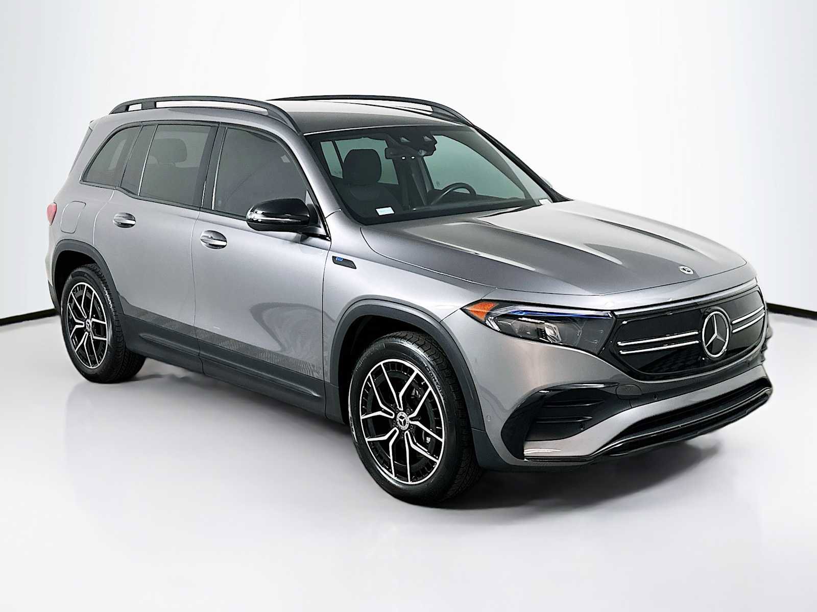 Used 2022 Mercedes-Benz EQB 300 EQB 300 image 7