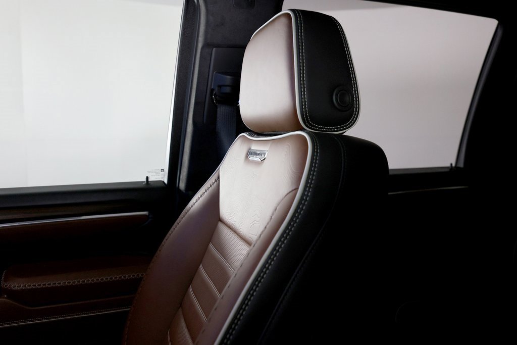 Used 2025 GMC Sierra 3500 Denali Ultimate image 40