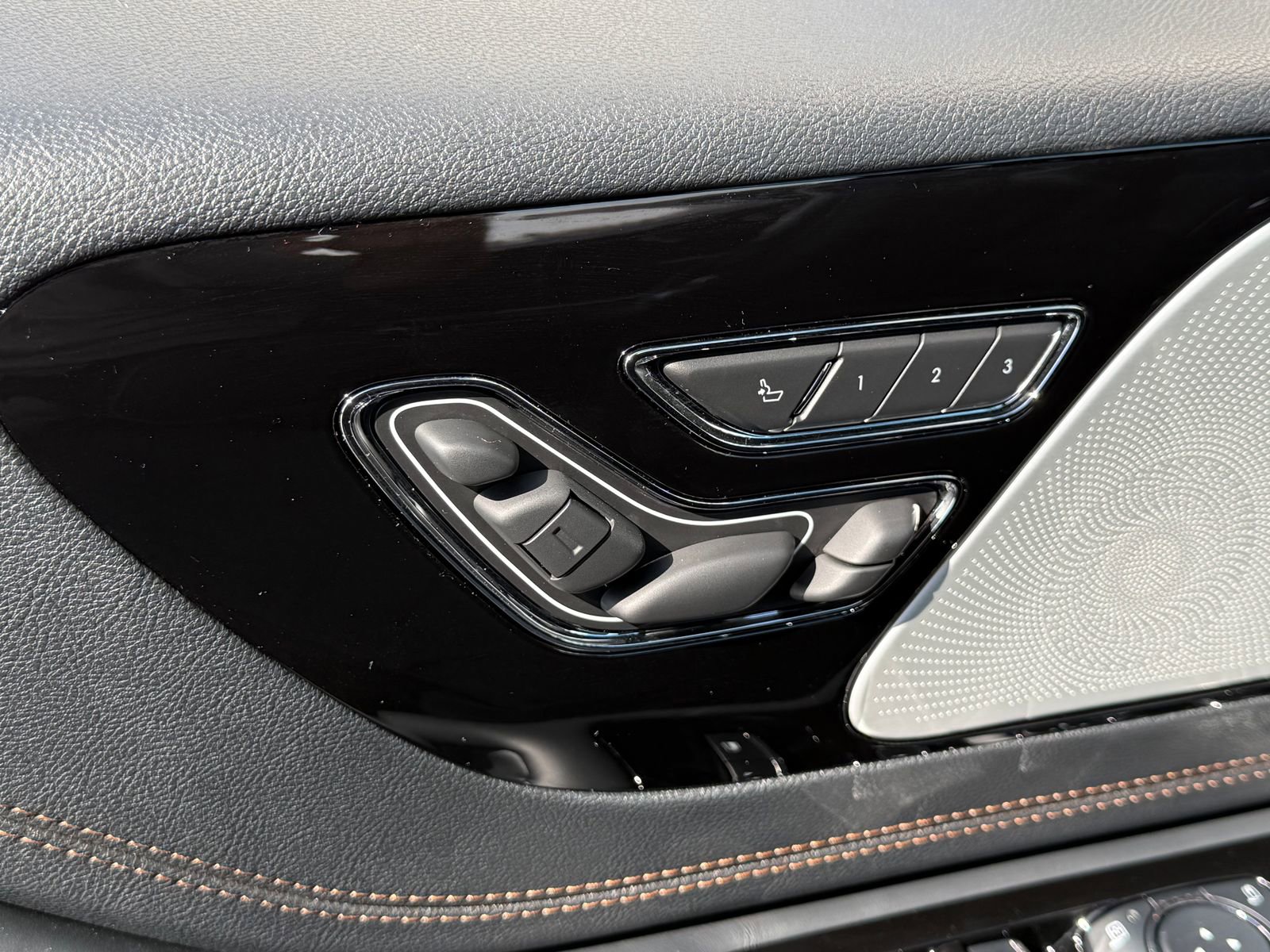 New 2026 Lincoln Aviator Black Label w/ Jet Appearance Package image 33