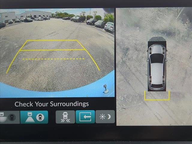 Used 2023 Honda Pilot TrailSport image 8