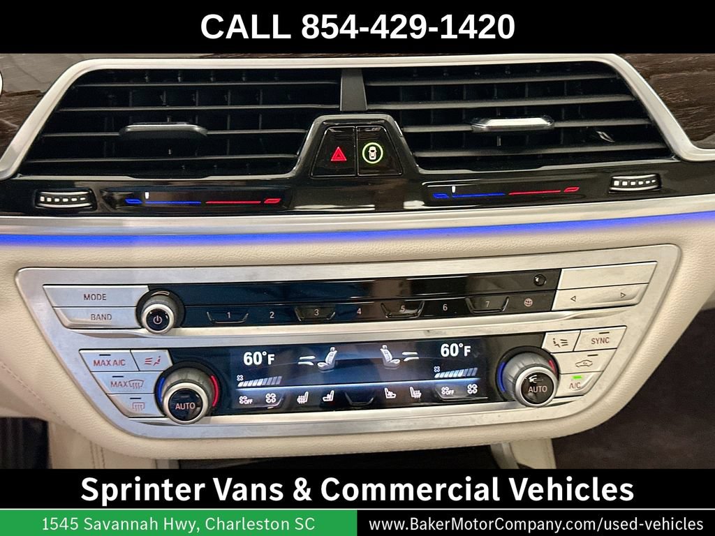 Used 2021 BMW 740i w/ Premium Package RWD image 17