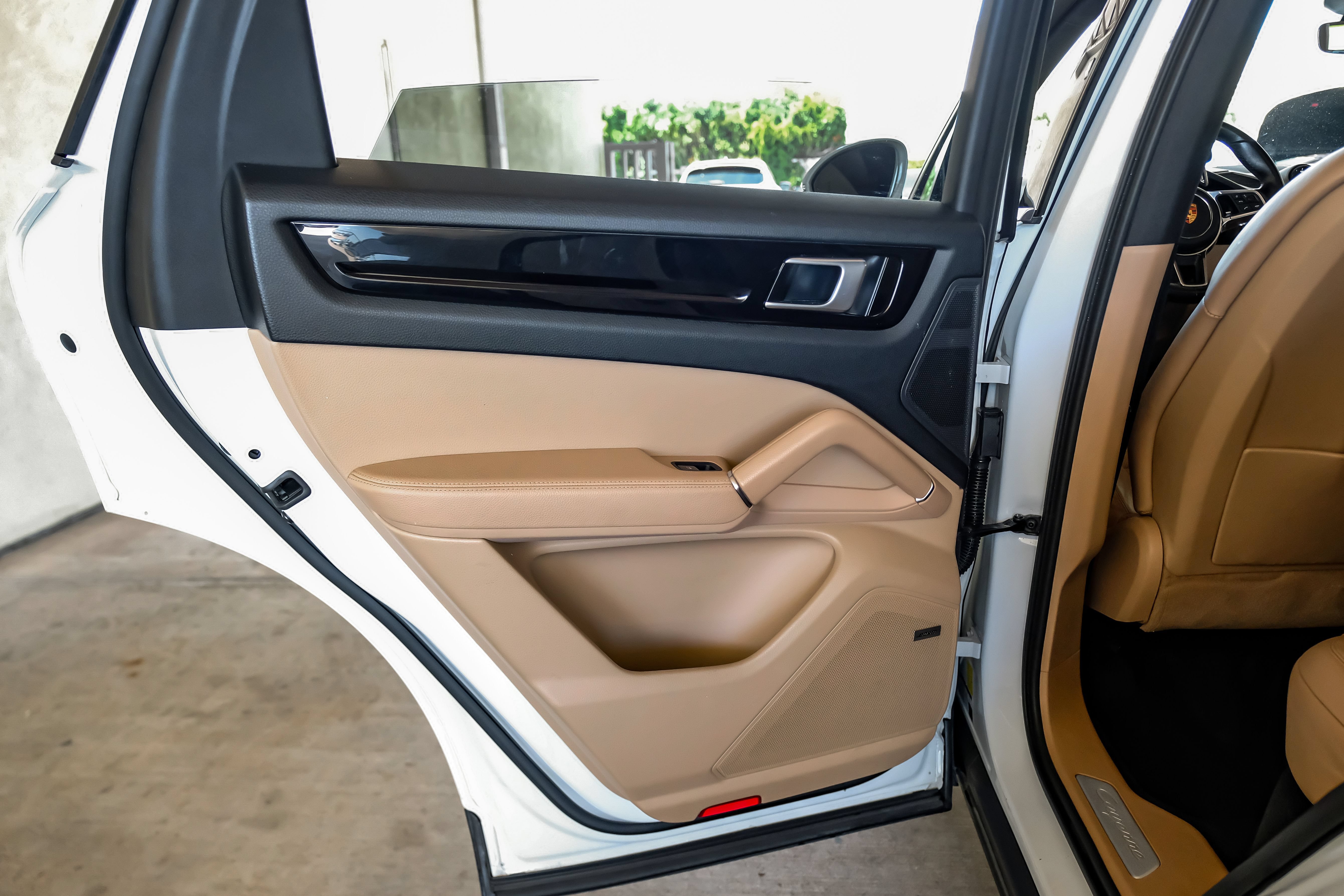 Used 2019 Porsche Cayenne AWD/4WD image 50