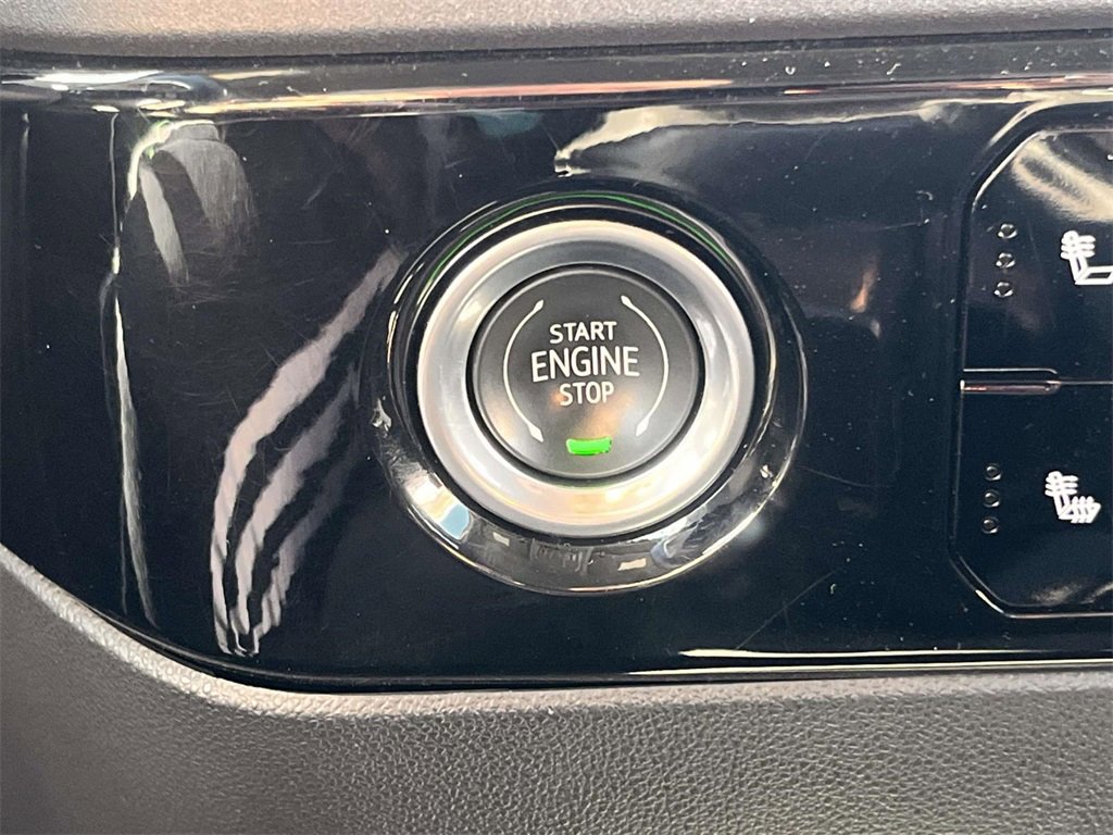 Used 2023 Chevrolet Silverado 1500 LT image 22