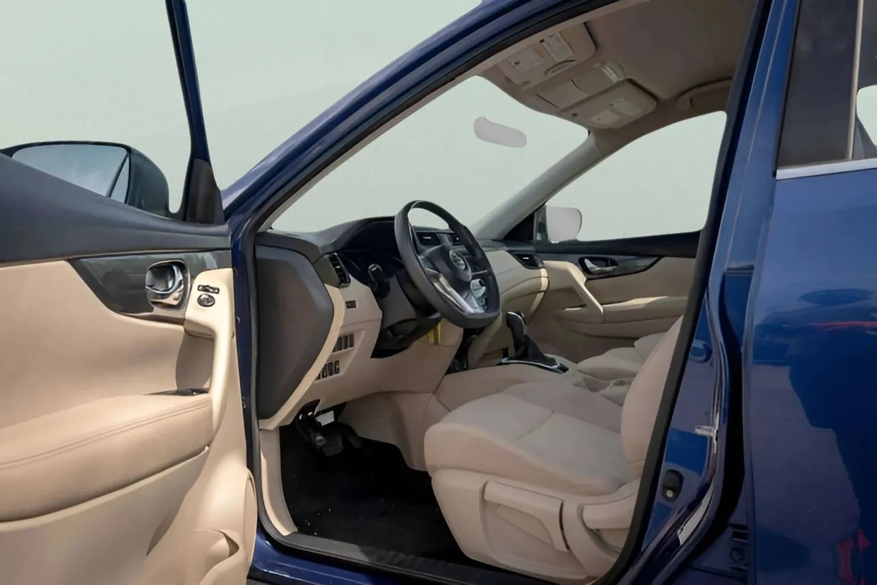 Used 2017 Nissan Rogue S image 11