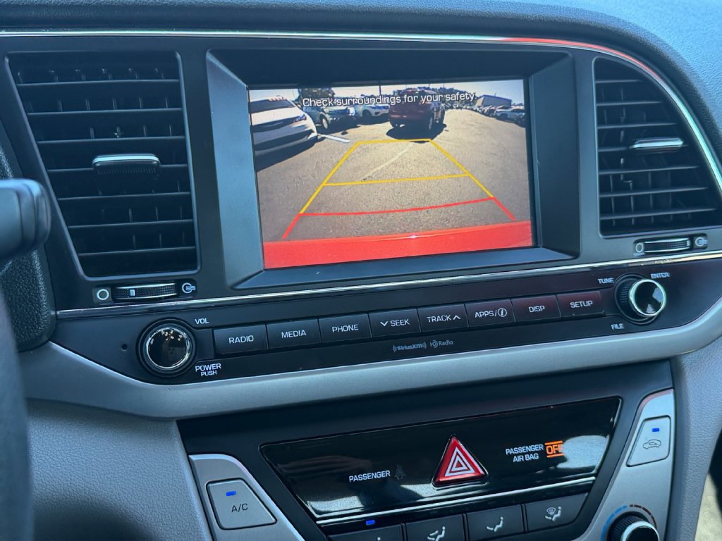 Used 2017 Hyundai Elantra SE FWD image 24