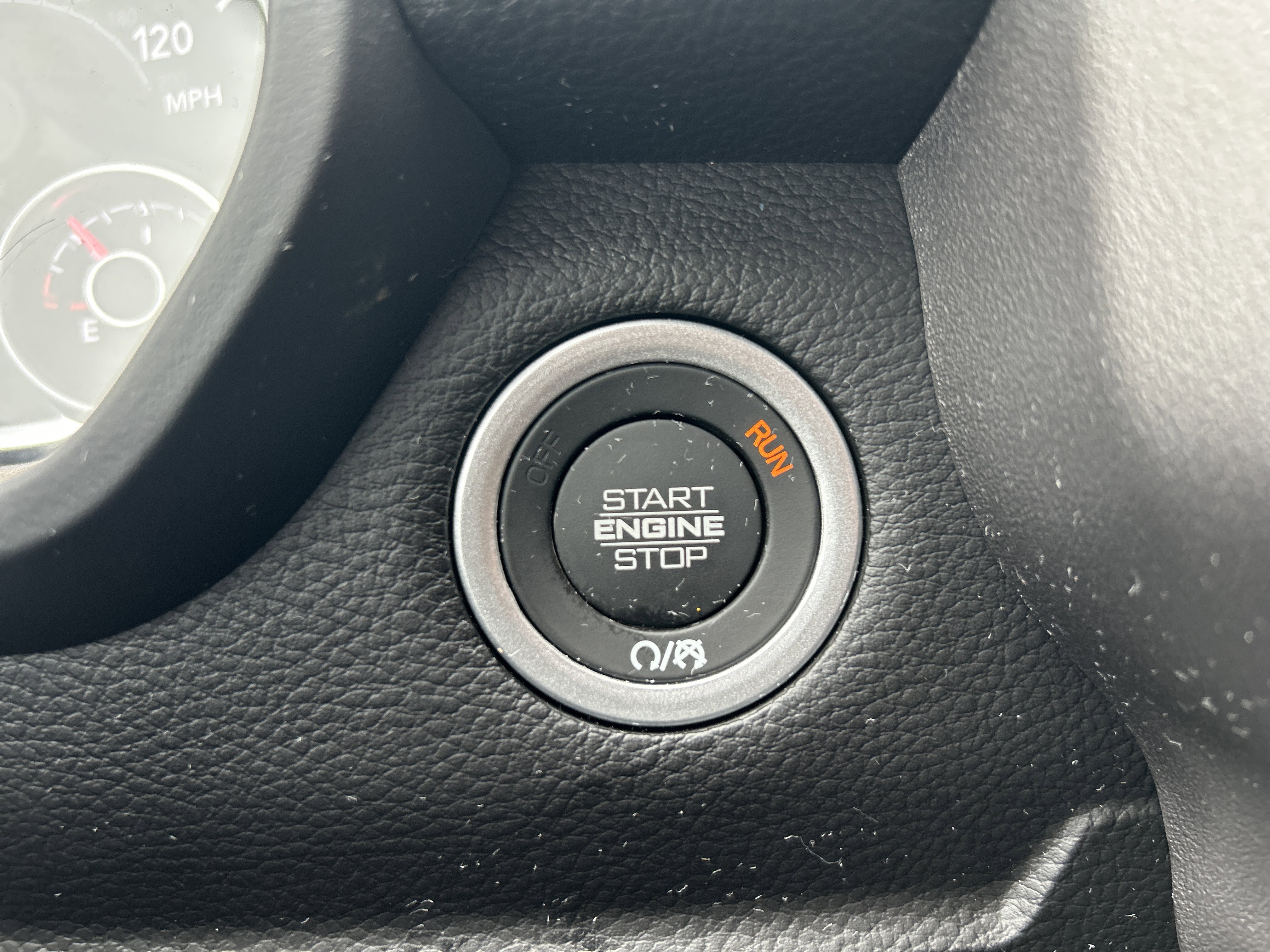 New 2026 RAM 1500 4x4 Crew Cab image 25