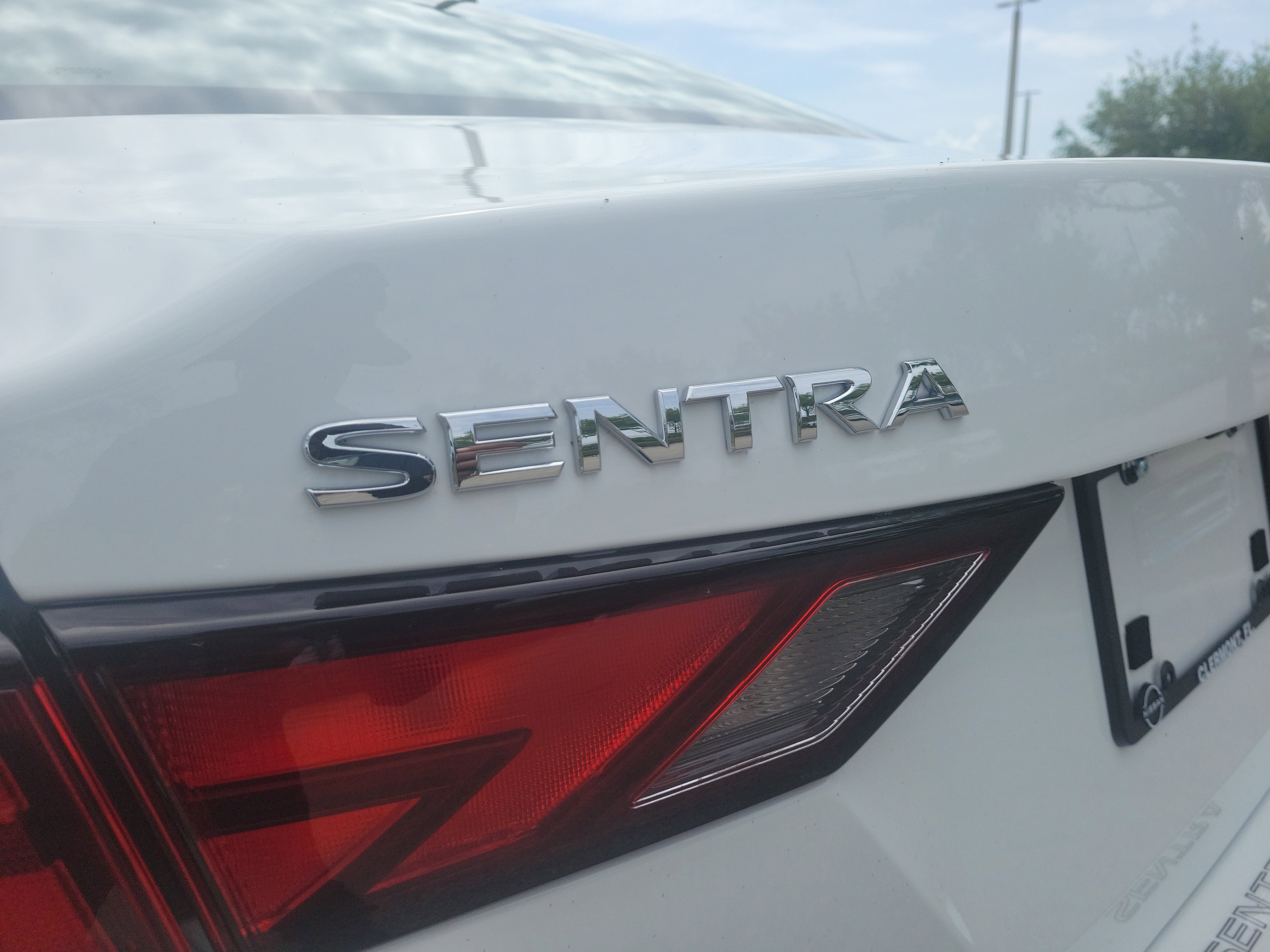 Certified 2025 Nissan Sentra S FWD image 11