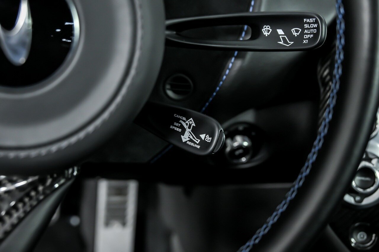 Used 2019 McLaren 720S Performance RWD image 34