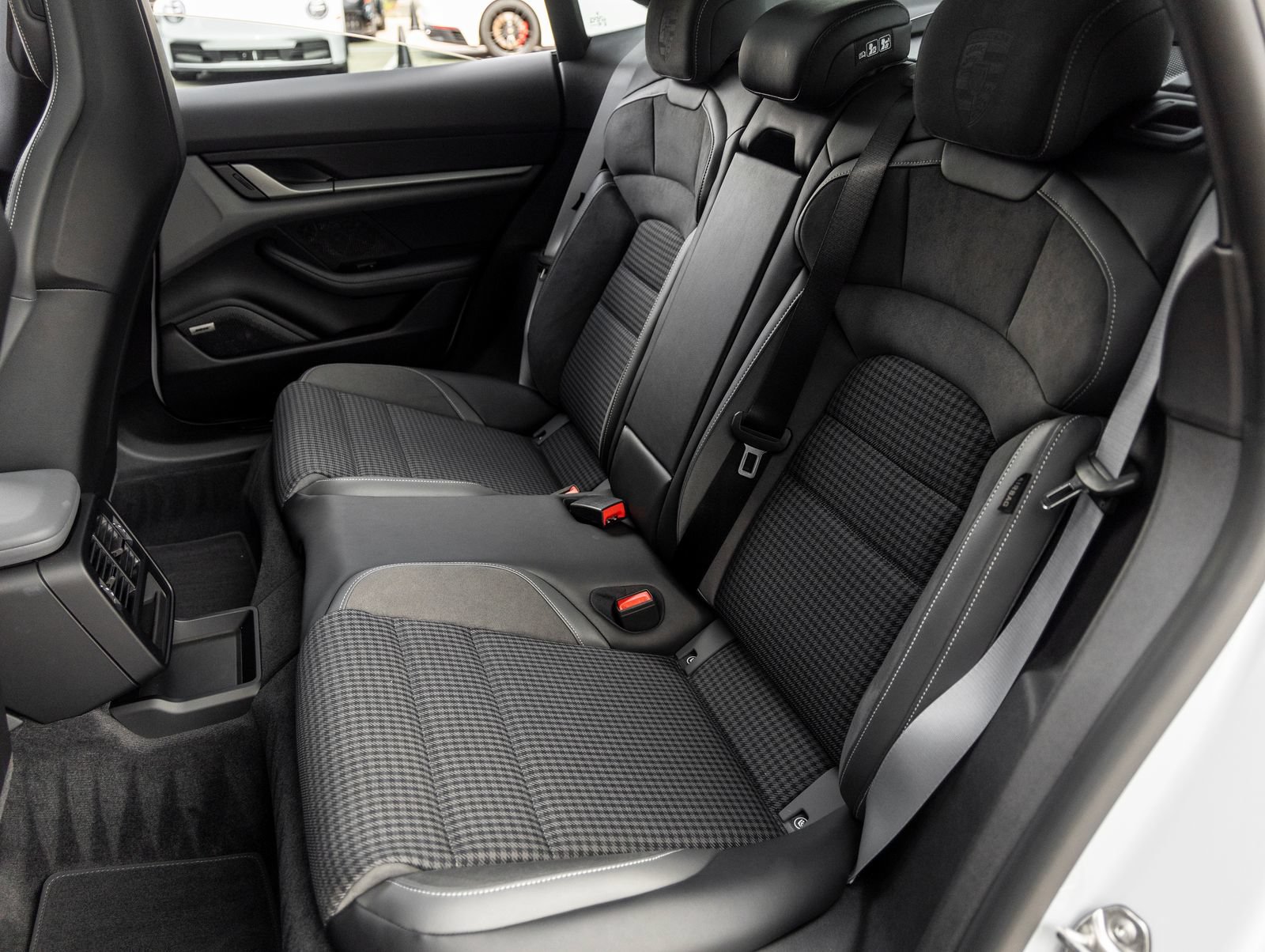 New 2026 Porsche Taycan AWD/4WD image 40
