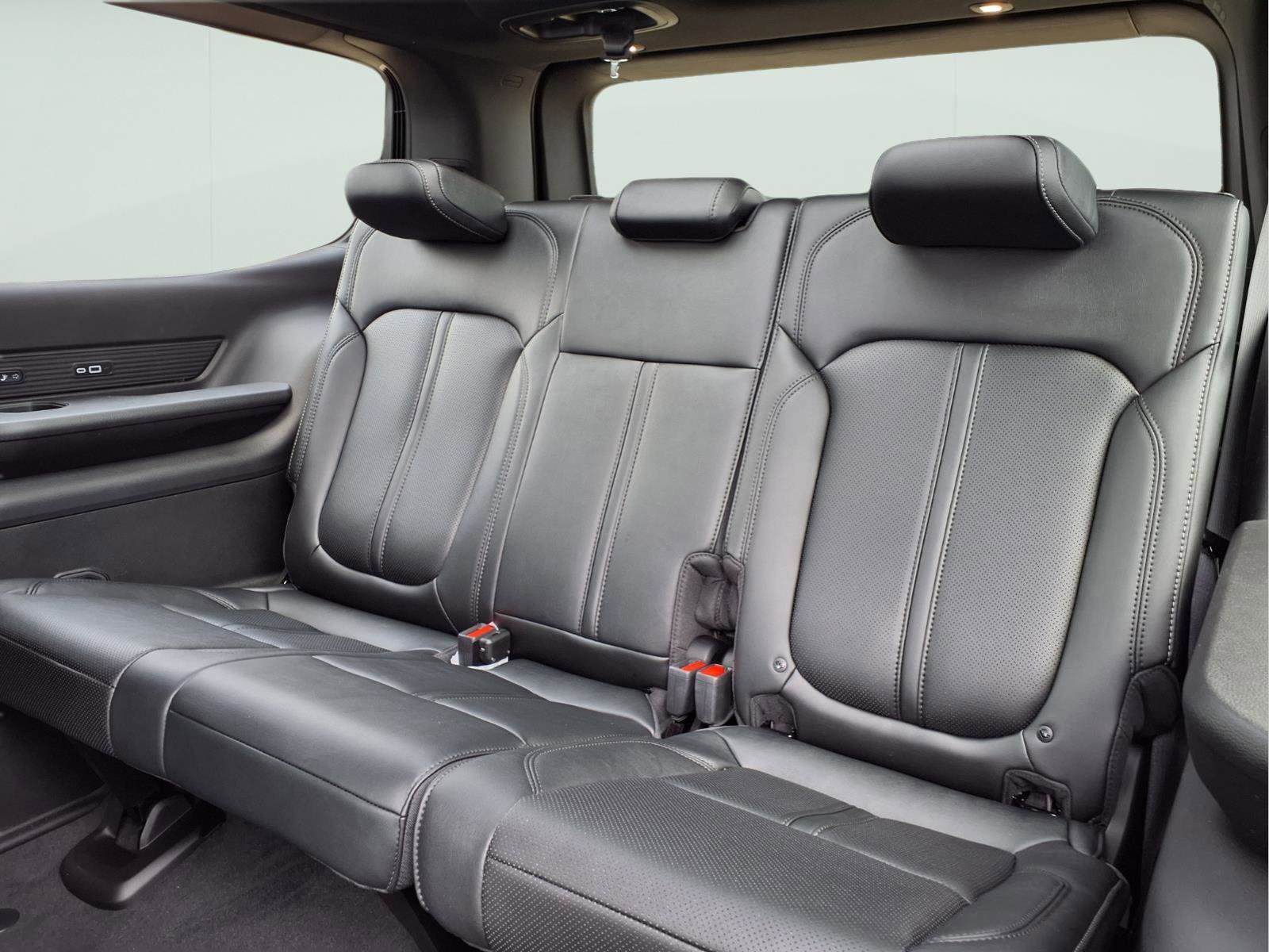 New 2026 Jeep Grand Wagoneer Limited AWD/4WD image 12