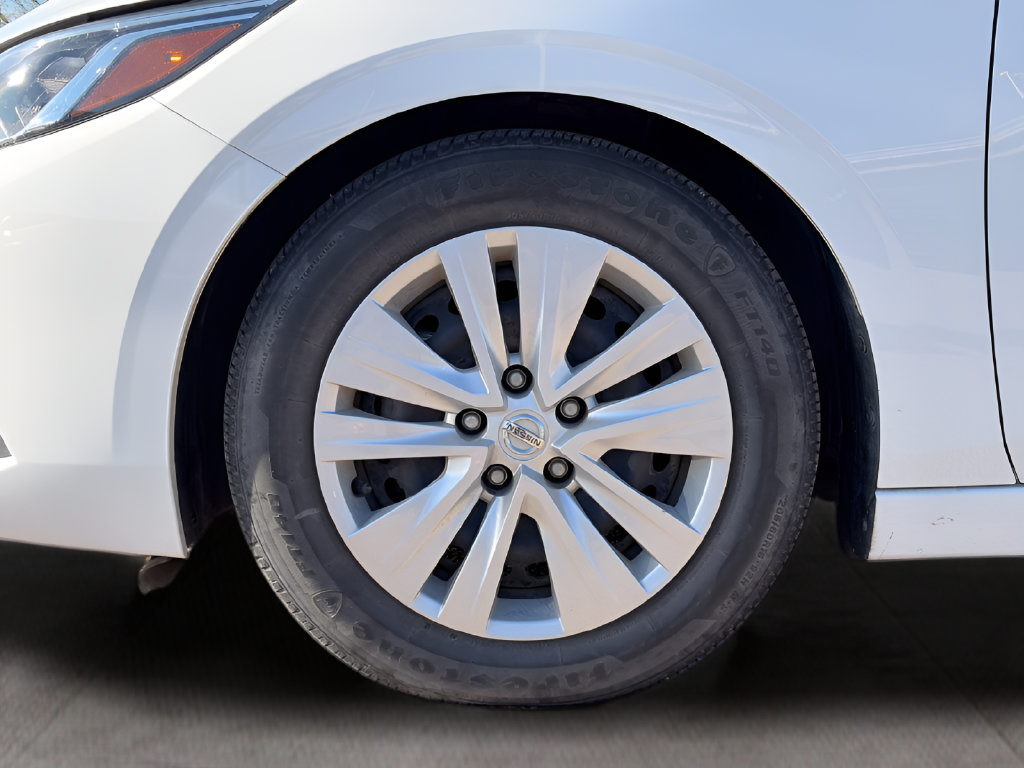 Certified 2023 Nissan Sentra S FWD image 11