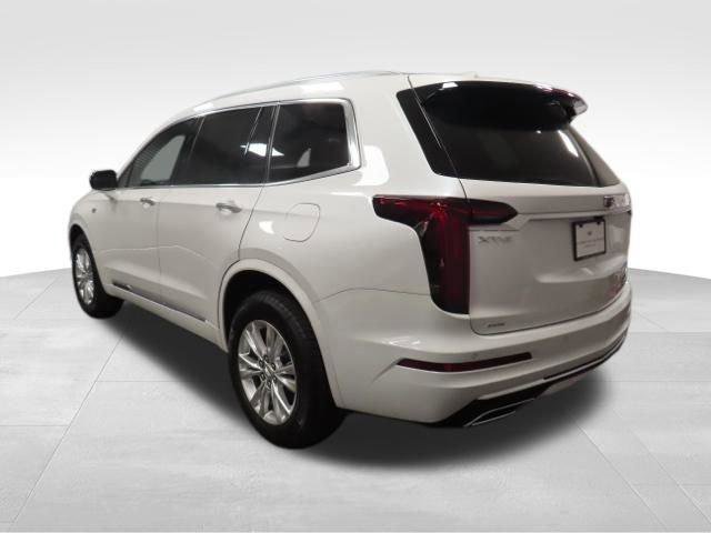 New 2025 Cadillac XT6 Luxury image 3