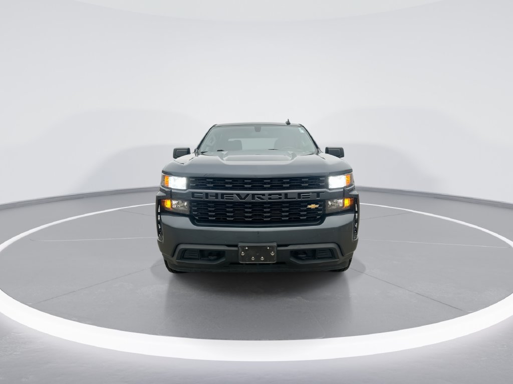 Used 2020 Chevrolet Silverado 1500 Custom w/ Custom Value Package AWD/4WD image 3