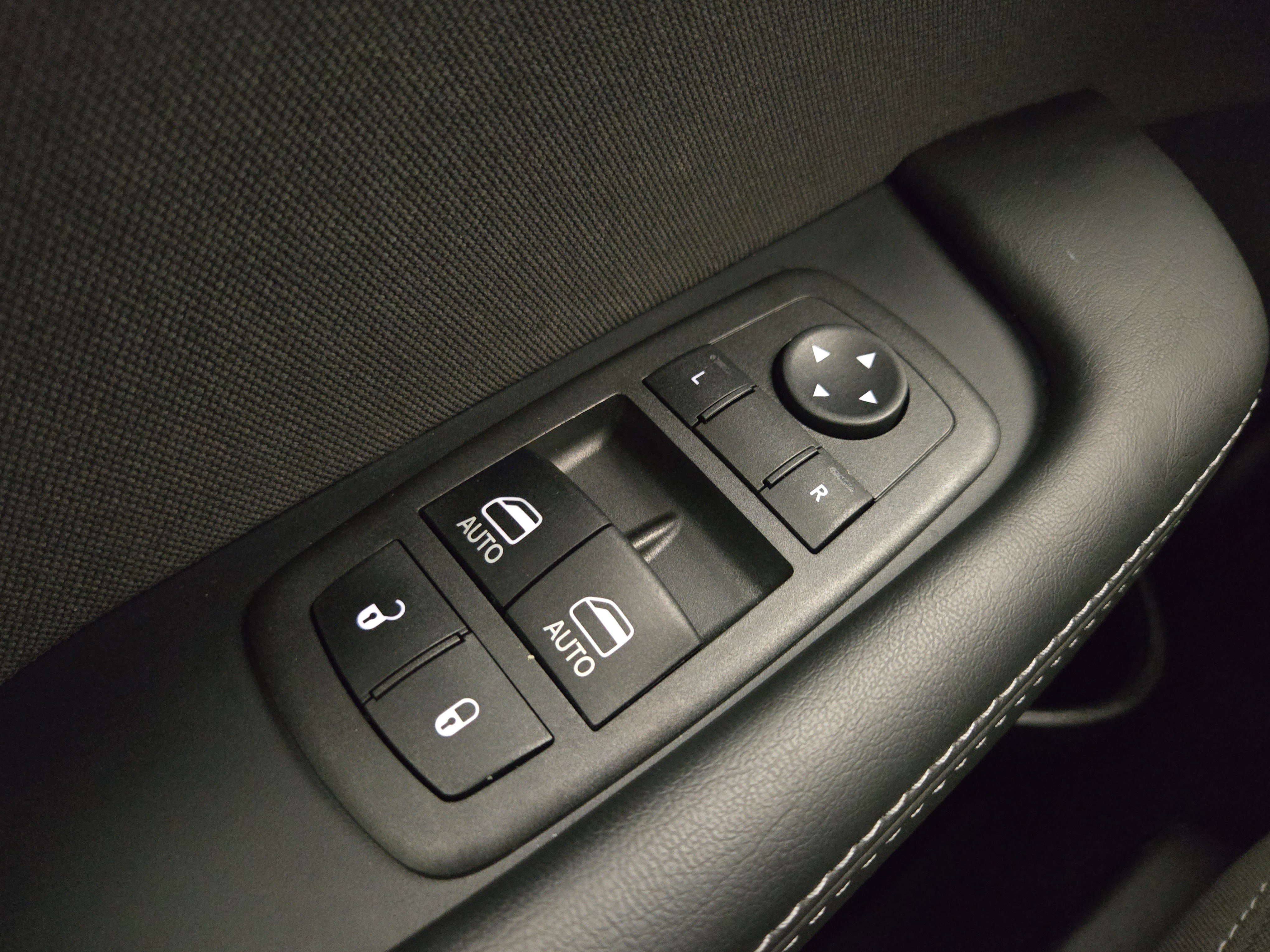 Used 2022 Dodge Challenger R/T Scat Pack w/ Shaker Package image 28