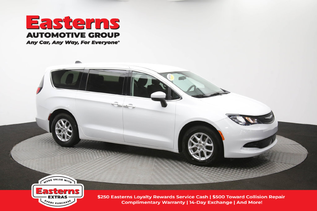 Used 2022 Chrysler Voyager LX FWD image 47