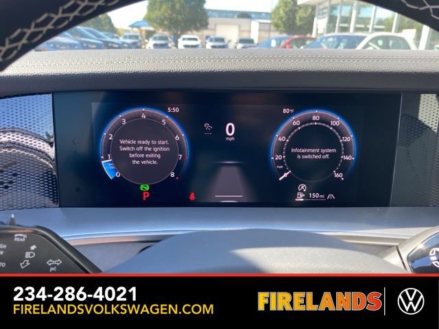 New 2025 Volkswagen Tiguan SE image 32