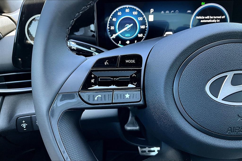 New 2025 Hyundai Elantra SEL image 21