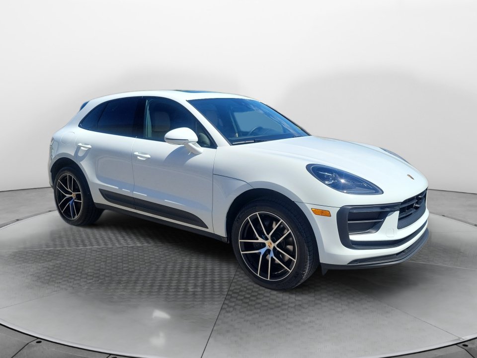 Used 2023 Porsche Macan AWD/4WD image 1