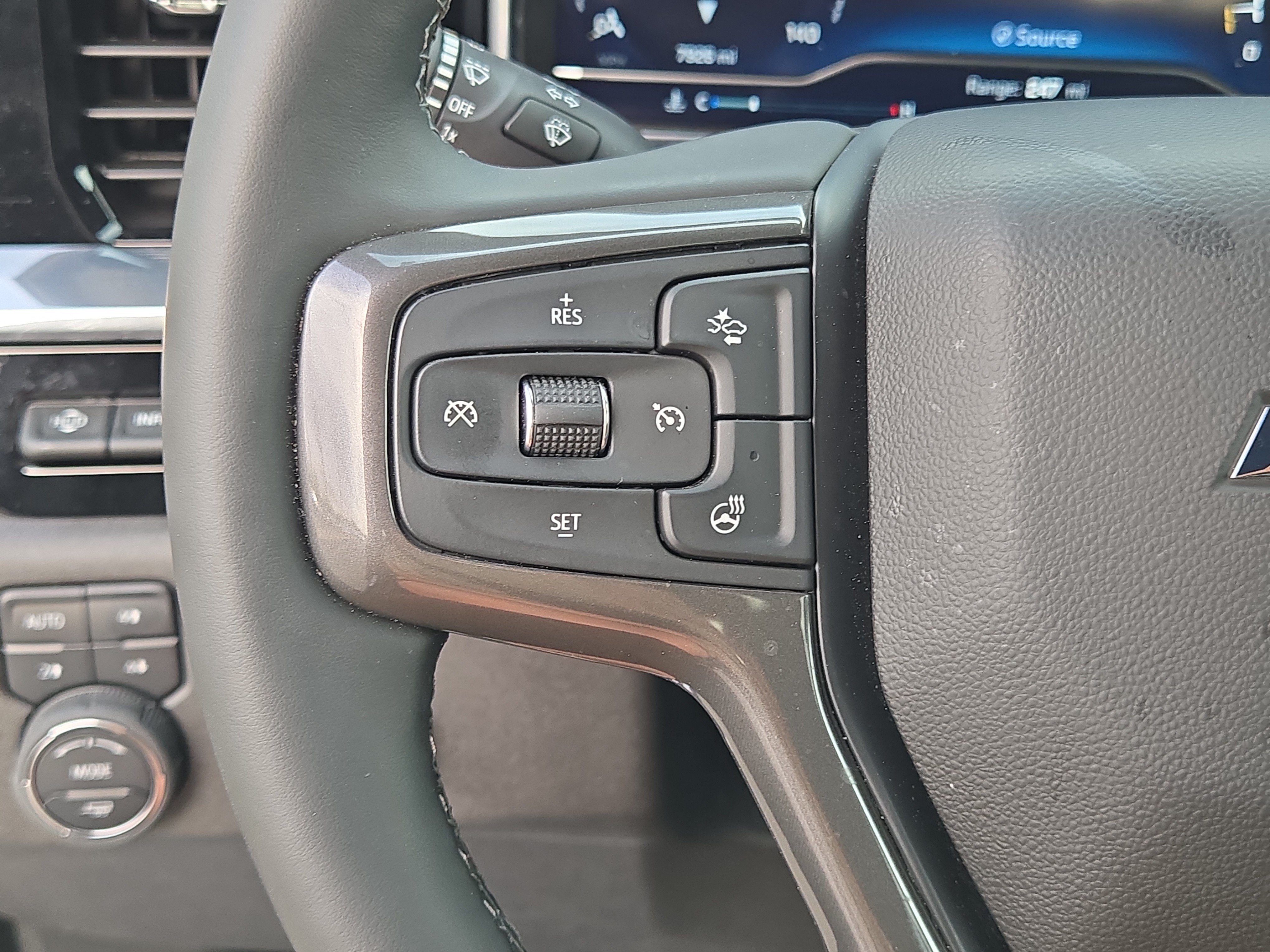 Used 2025 Chevrolet Silverado 2500 High Country w/ Technology Package AWD/4WD image 26