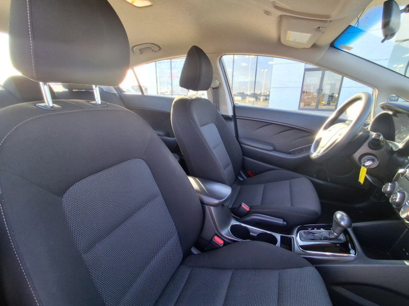 Used 2017 Kia Forte LX image 14