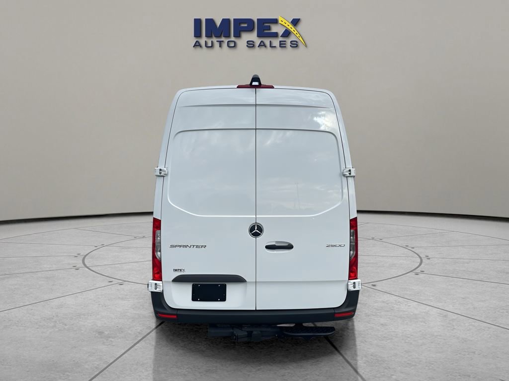 Used 2025 Mercedes-Benz Sprinter 2500 image 4