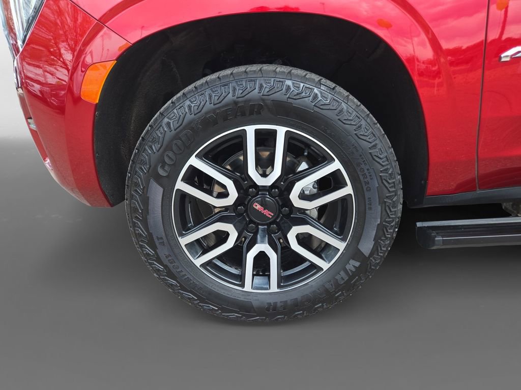 Used 2024 GMC Yukon AT4 w/ AT4 Premium Package image 16