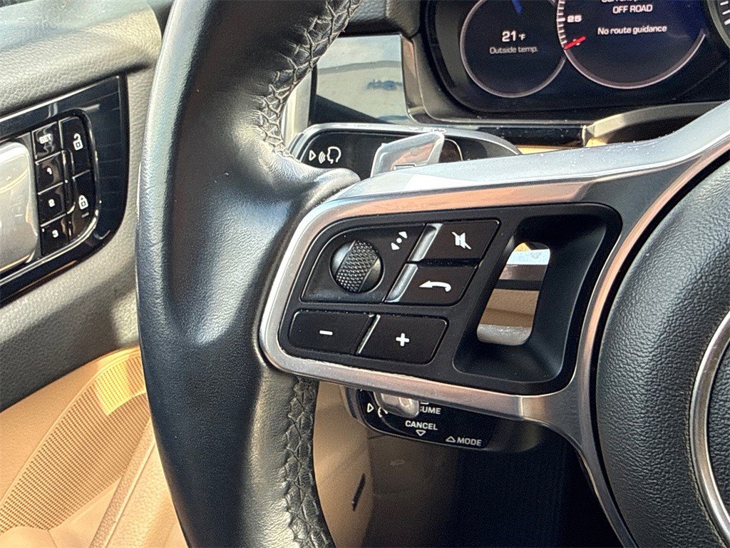 Used 2019 Porsche Cayenne image 24