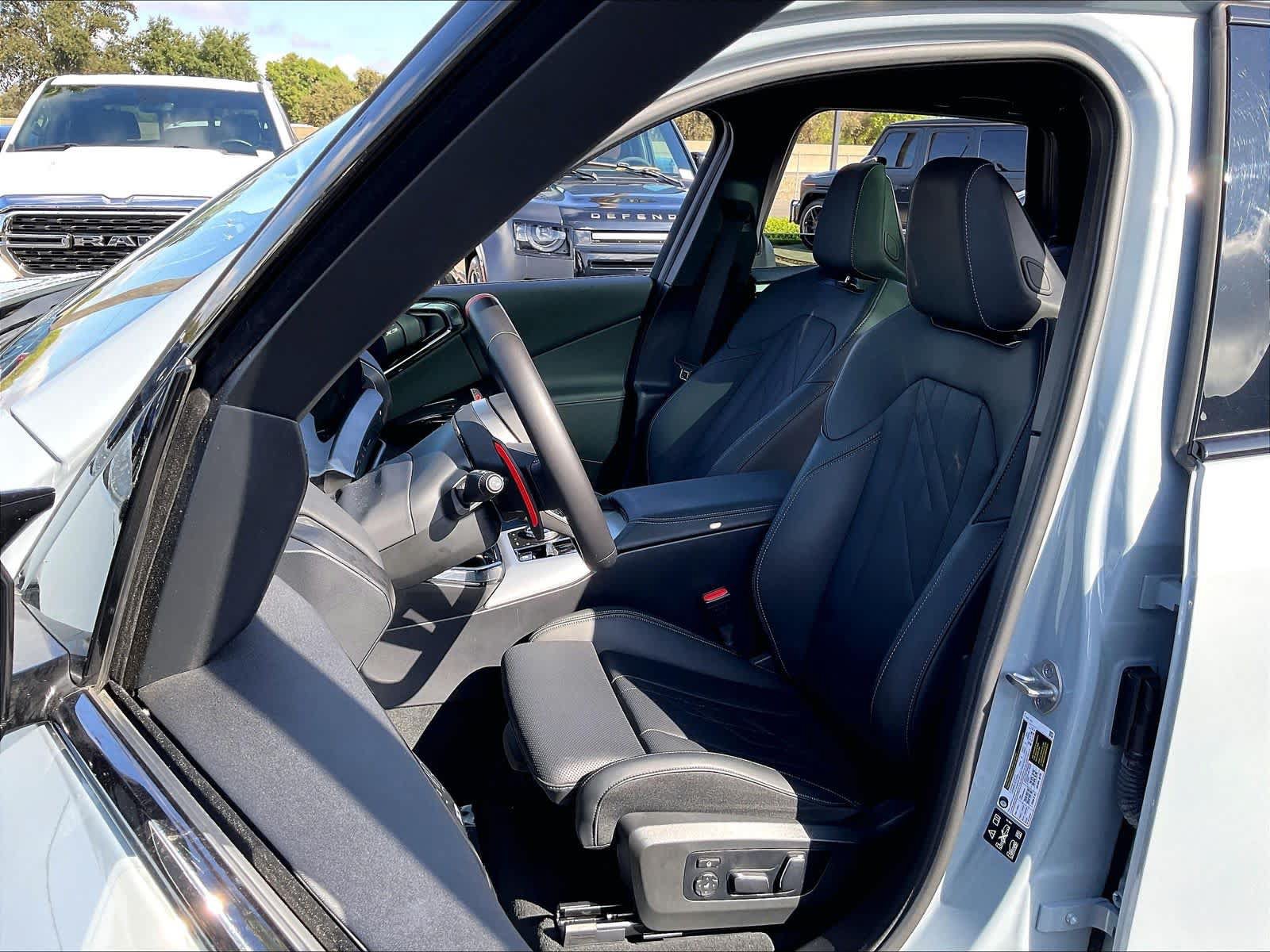 Used 2025 BMW X3 M50 w/ Premium Package AWD/4WD image 28